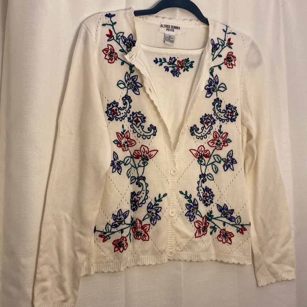 Grandmacore embroidered sweater